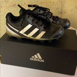 Boys baseball cleats